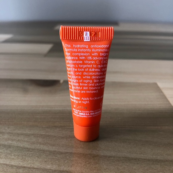 Sunday Riley Serum - Picture 3 of 3